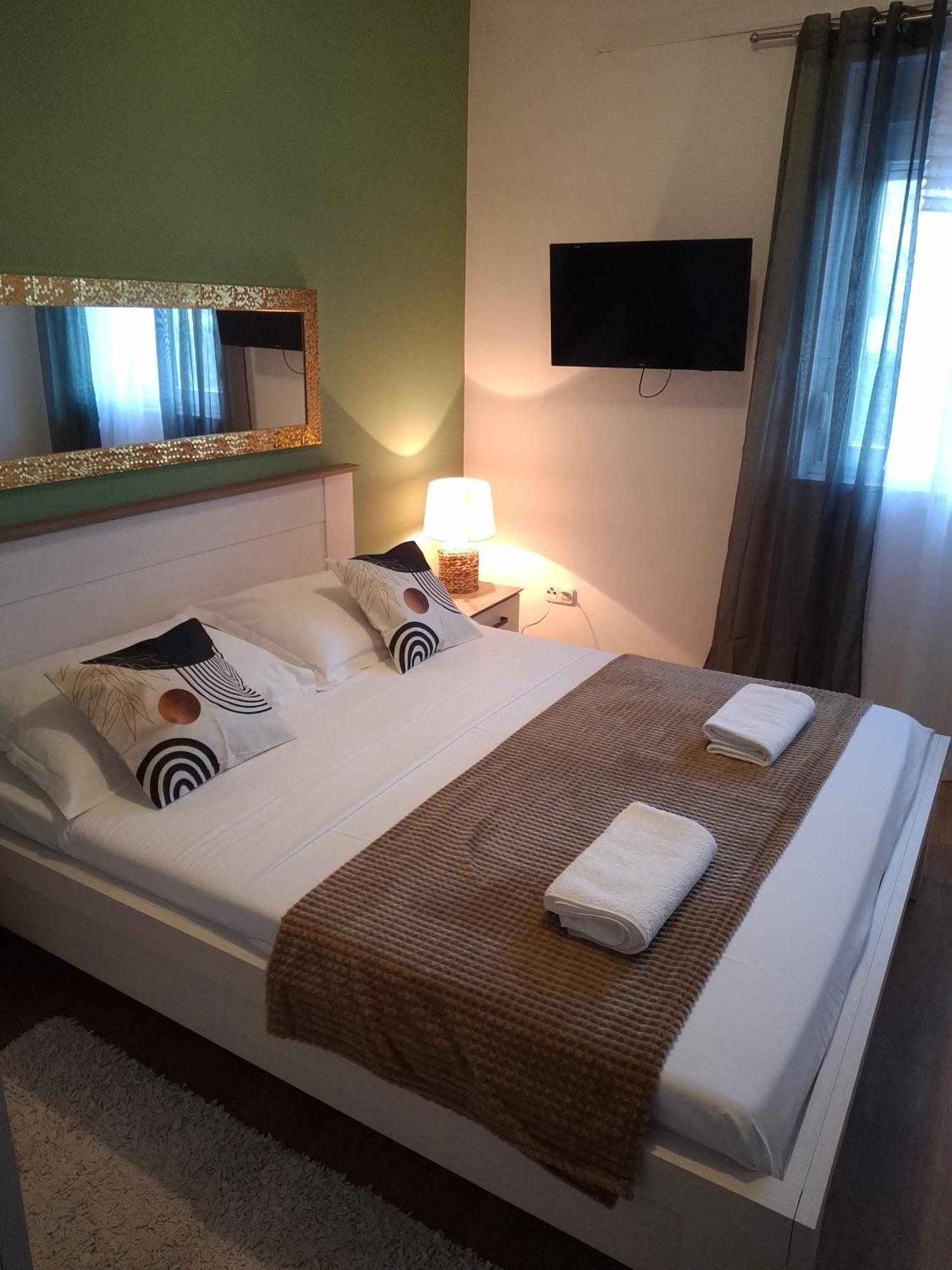 Seaside Apartments With A Swimming Pool Pag - 6412 Pag Town Buitenkant foto